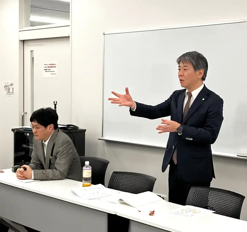 シャイニー代表取締役